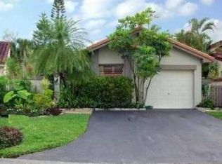 6308 NW 173rd St, Hialeah, FL 33015