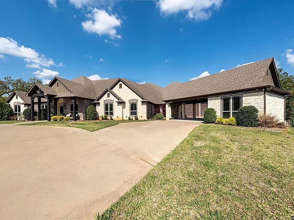 3rd image of 17521 Biltmore Cir