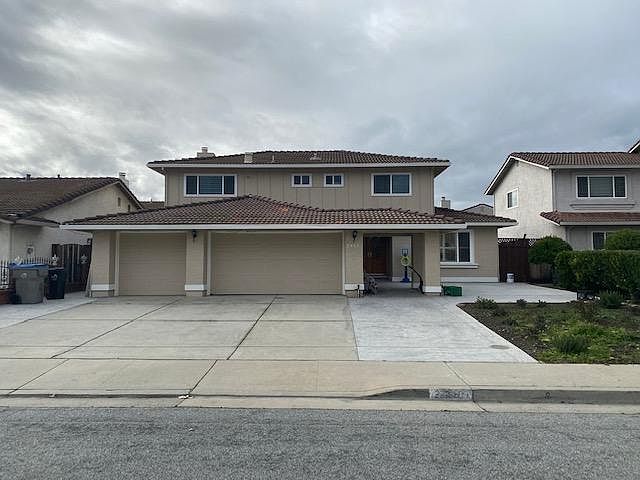 1st image of 2469 Glen Haig Way