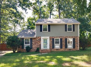 1041 Warminster Dr, Midlothian, VA 23113