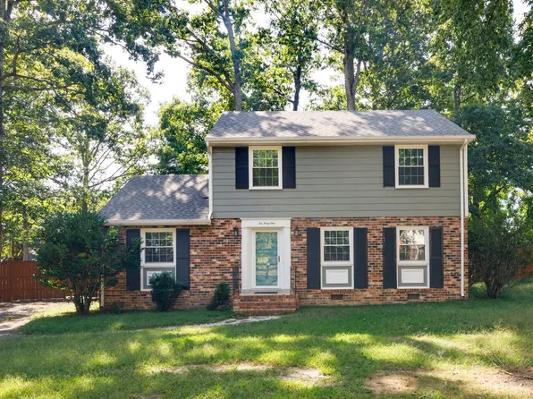 1041 Warminster Dr, Midlothian, VA 23113
