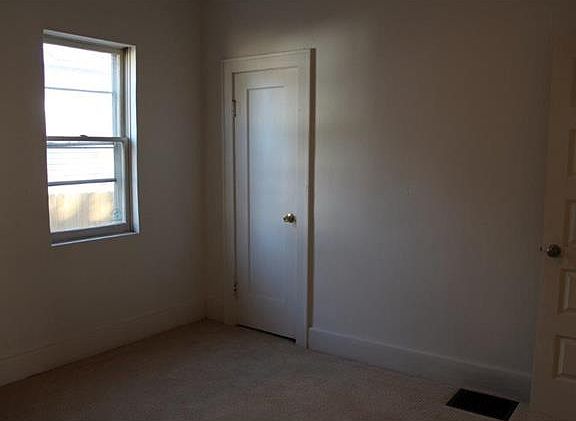 4th image of 2813 Pershing Blvd
