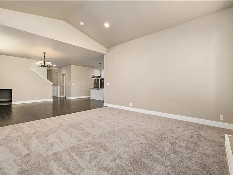 1250 W Laughton Dr — Photo 7