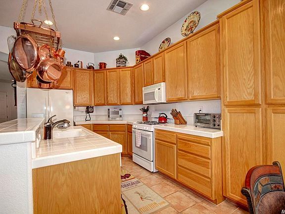 4th image of 3201 Corniche Ln