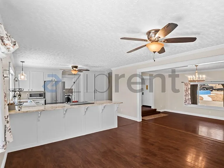 3966 Dyer Rd — Photo 16