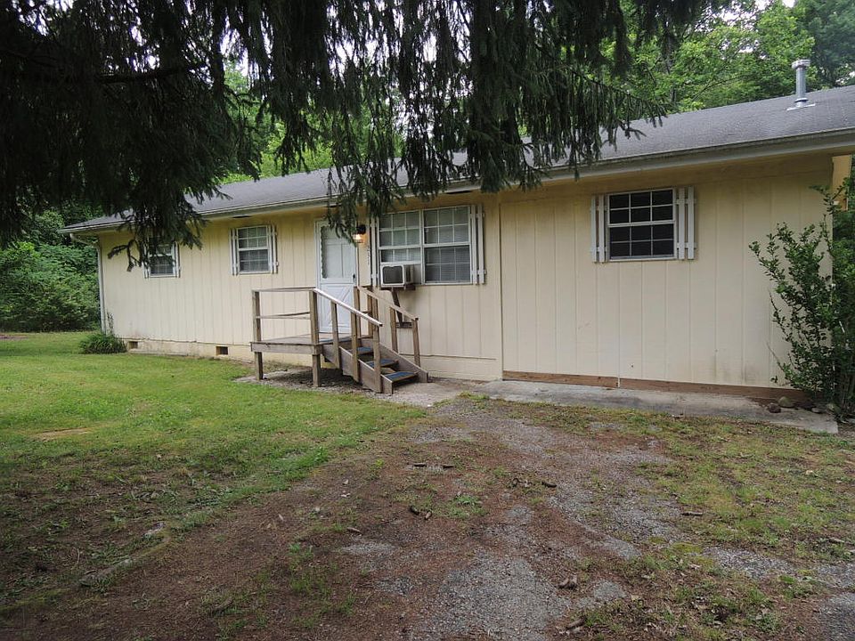 1st image of 231 Lynn Leigh Loop #231