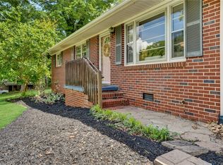 515 Wayside Cir, Seneca, SC 29678