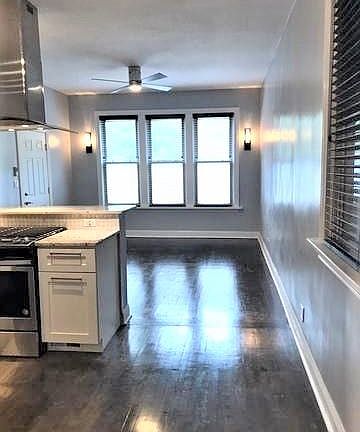 3rd image of 3732 N Ashland Ave APT 1F