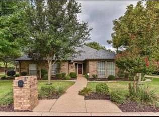 5008 Parliament Dr, Arlington, TX 76017