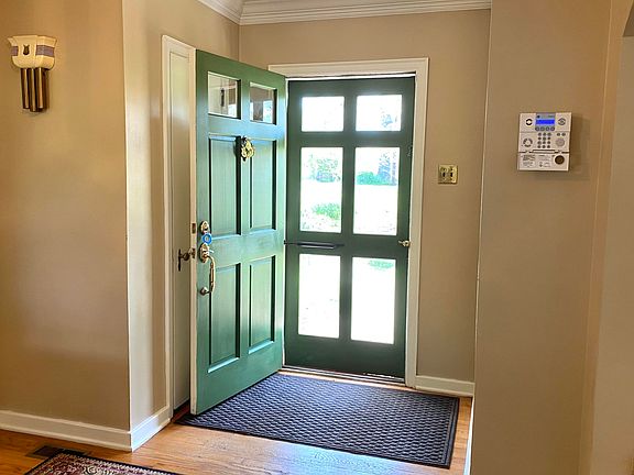 4th image of 5409 Crestwood Dr