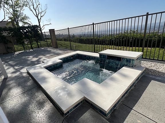4th image of 751 S Tourmaline Ct