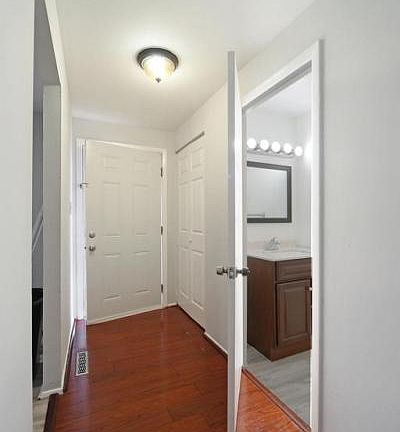 3rd image of 2007 Wintergreen Pl