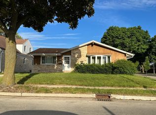 1115 S 97th St, West Allis, WI 53214