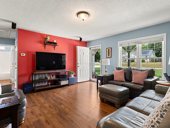 5th image of 311 Blue Bonnet Dr