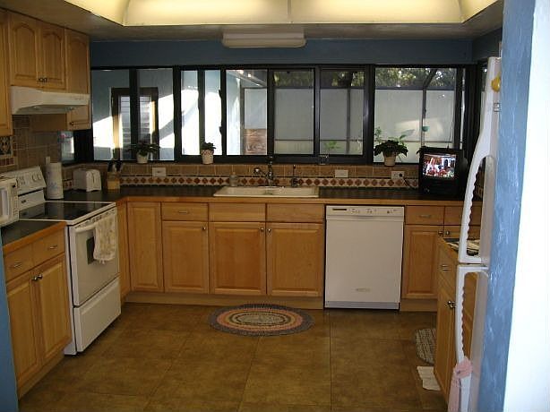 Beautiful New and open Kitchen