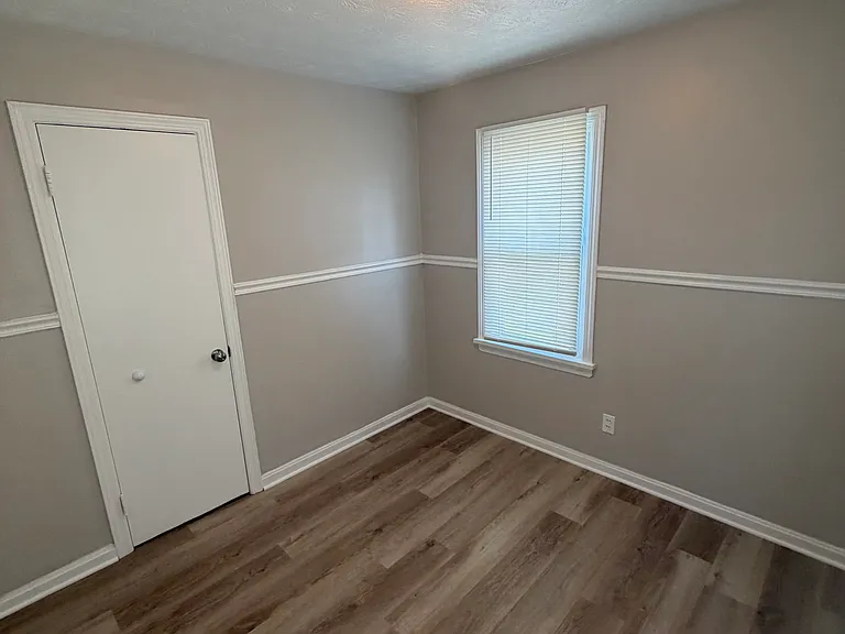 12110 Shady Oak Blvd — Photo 16