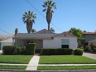 1st image of 18 Marian Ln