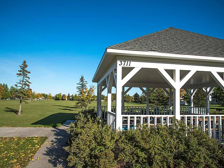 Fargo, ND Stonebridge Apartments | Gazebo