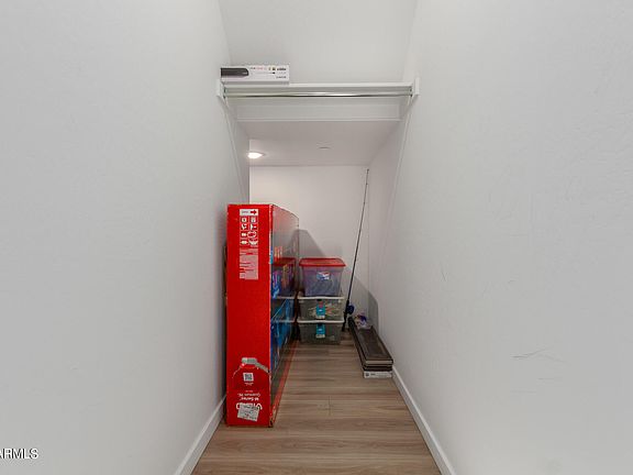 5th image of 734 E DORAL Avenue #201