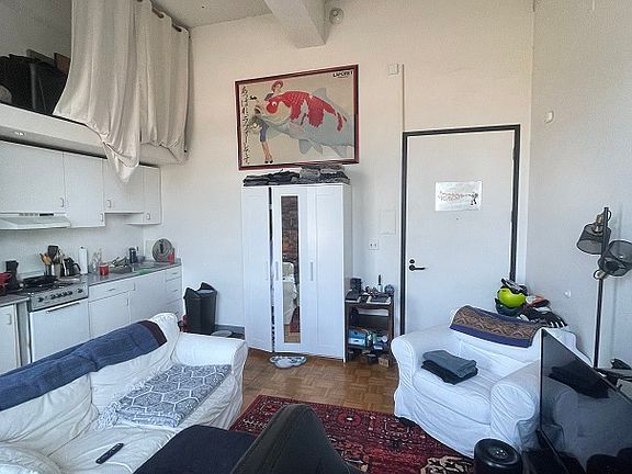 4th image of 61 Brookline Ave #301G