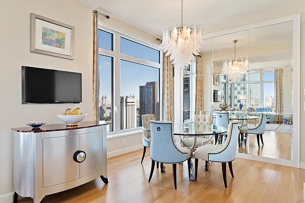 Sold by Nest Seekers International | media 22