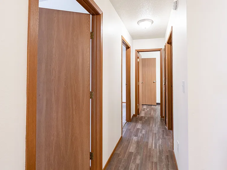 Fargo, ND Westwood Estates | 21B | Hallway