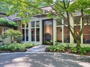 3033 E Pine Valley Rd NW, Atlanta, GA 30305