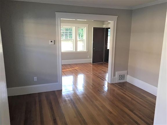 4th image of 96 South St Floor 1