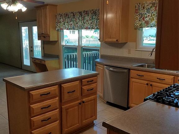 5th image of 4213 Meadowgreen Trails Dr