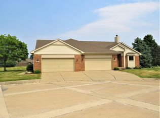 15974 Pheasant Ridge Ct, Macomb, MI 48044