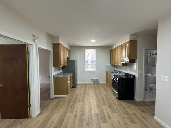 32-20 41st St UNIT 1R