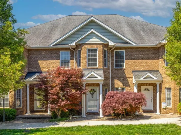 110 Phoenix Blvd NW, Christiansburg, VA 24073