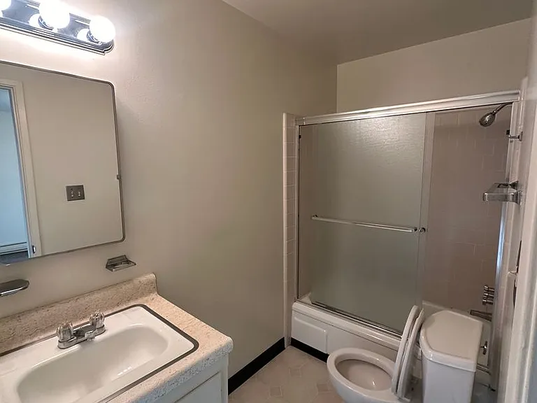 443 Lee St — Photo 22