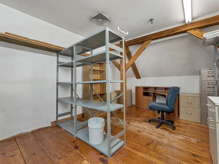 312 Daniel Webster Hwy — Photo 22