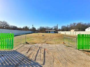 612 Greenbriar Dr, Clyde, TX 79510