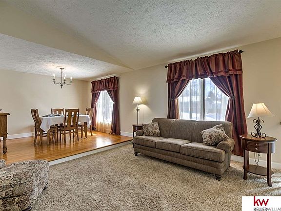 4th image of 2210 Brighton Dr S