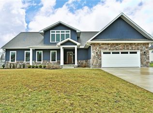 237 Country Club Dr SE, Warren, OH