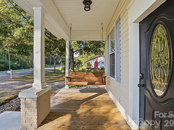 4th image of 1125 Traywick Rd