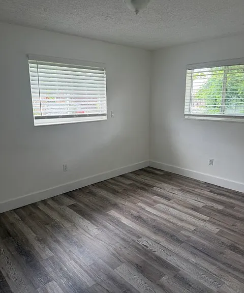 2776 SW 31st Pl — Photo 14