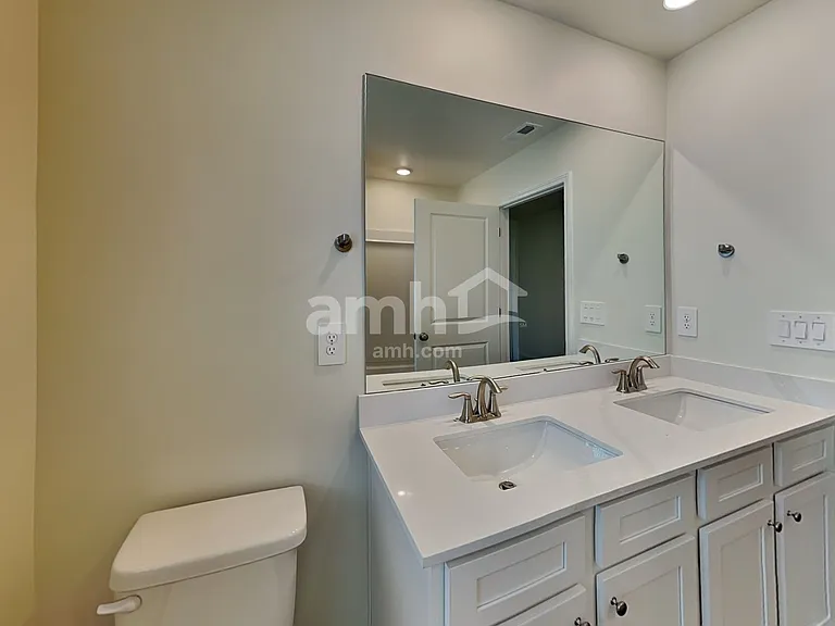 3327 Emzy Dr — Photo 16