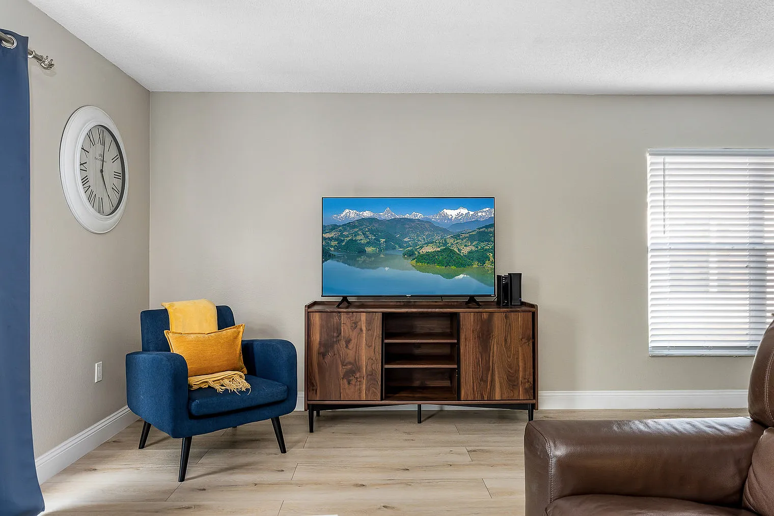 4 bed, 3.0 bath, 1819 sqft, $3,681 — Photo 2