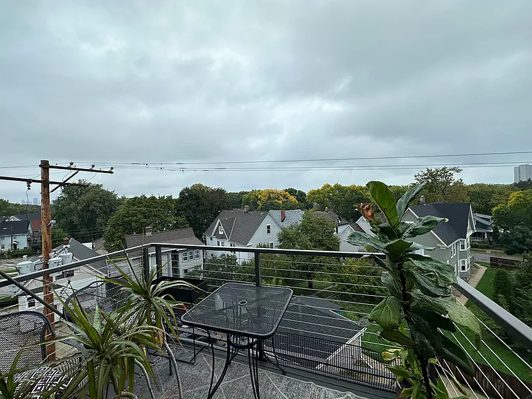 2534 S Kinnickinnic Ave #204 — Photo 8