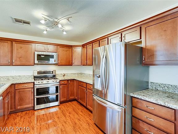 4th image of 3924 Marble Mountain St