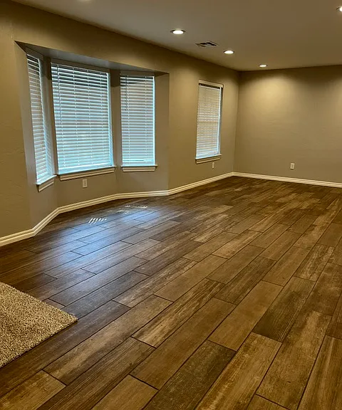 7412 N Ann Arbor Ave — Photo 3