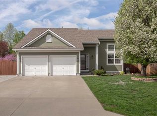 308 Taylor Ln, Belton, MO 64012