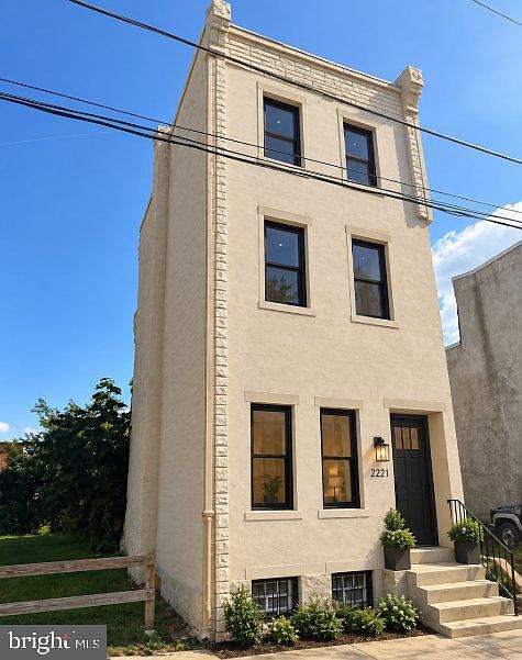 1st image of 2221 N Uber St