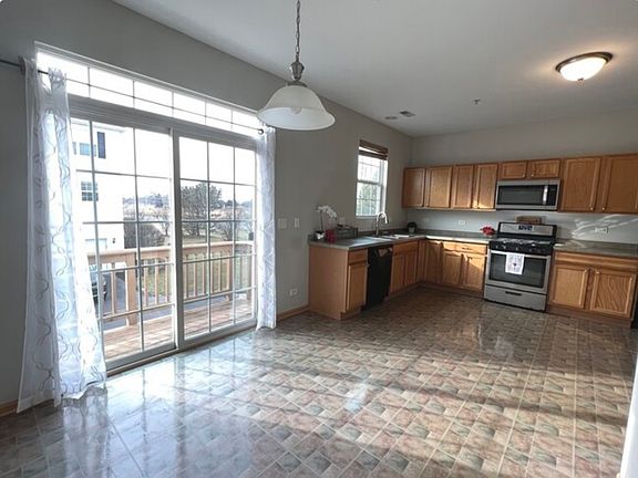 3rd image of 2251 Beresford Dr