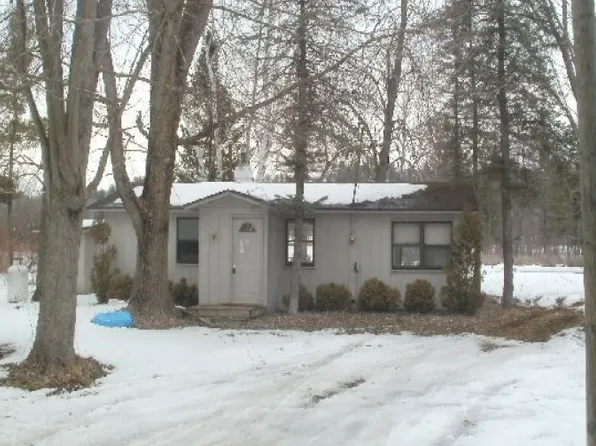 14033 Perch Ln NE, Greenville, MI 48838