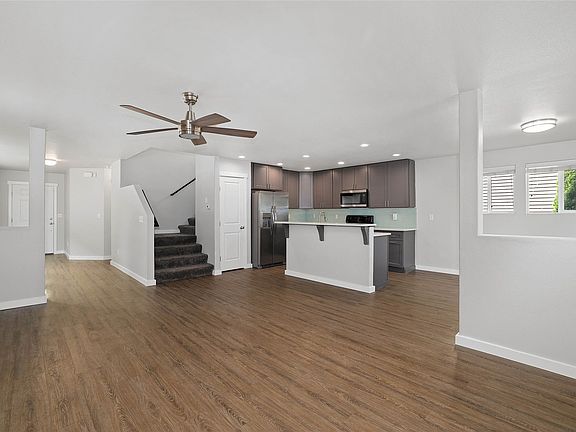 3rd image of 19027 18th Avenue Ct E