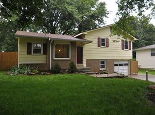 804 Howard Ln, Liberty, MO 64068